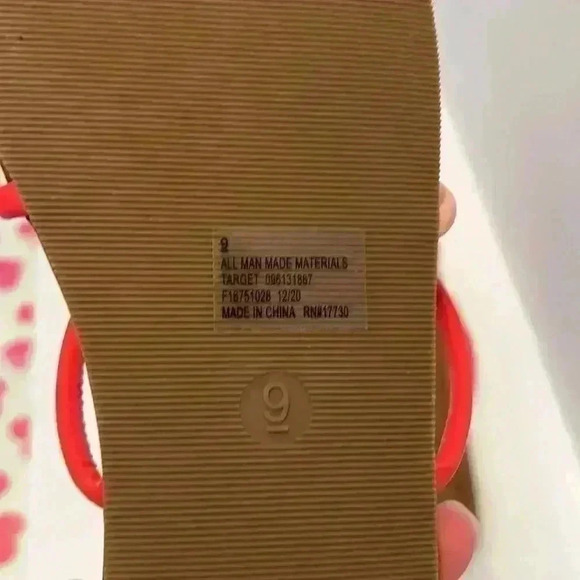 Women’s Shade & Shore Sandals - Size 9 - Picture 3 of 3